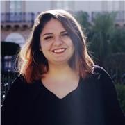 Studentessa universitaria impartisce lezioni di matematica e fisica, con diploma scientifico con valutazione 100/100